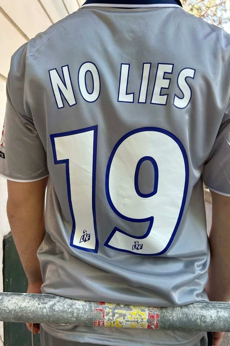 Foto de María Díaz con su camiseta