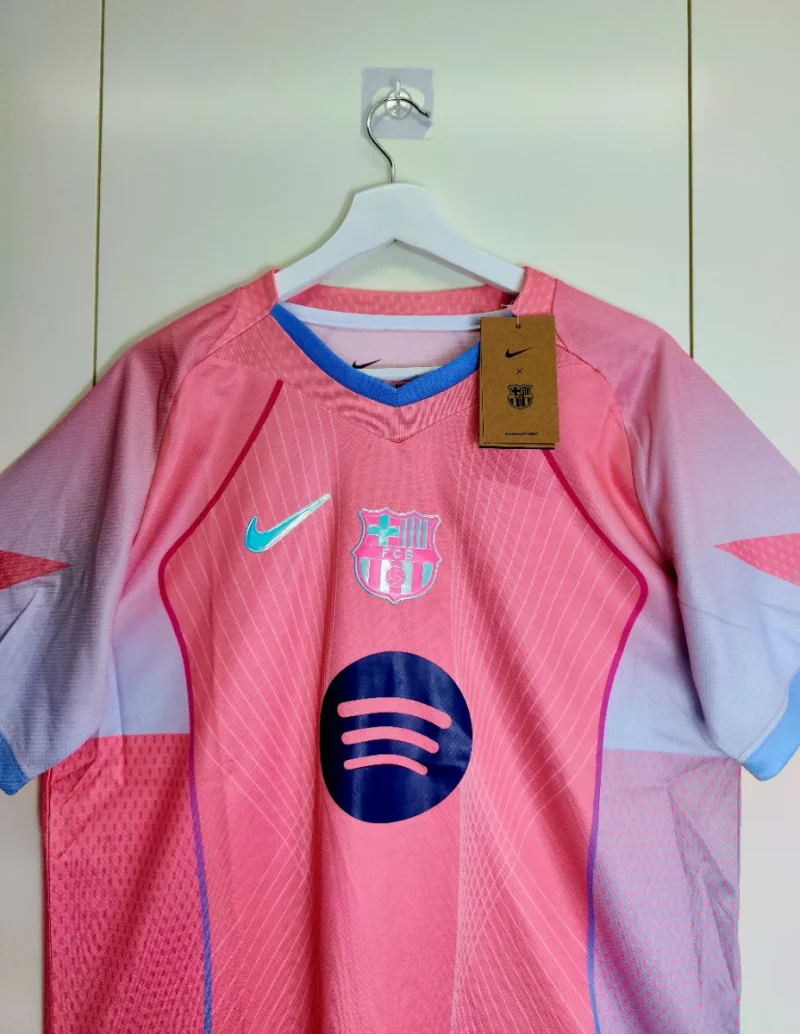 Foto de Paula Martínez con su camiseta